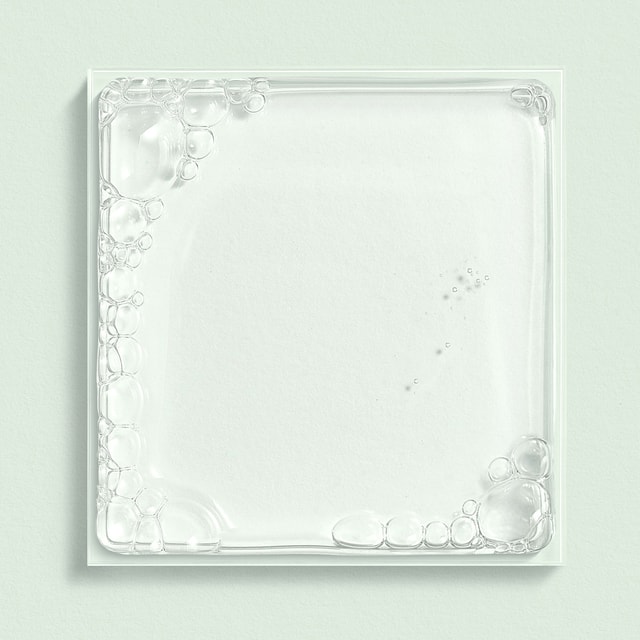 ΤΟ ΝΕΡΟ ΜΕ ΜΙΚΥΛΛΙΑ