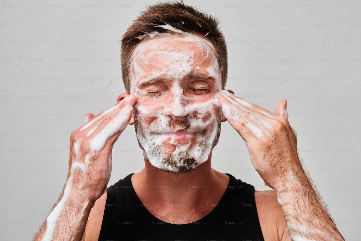 Ρουτίνα Lierac Homme: η φροντίδα που δεν χάνει χρόνο